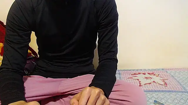 Snapshot of Alexdelarge323 chatting on February 6, 11:43 am Alexdelarge323 online show from February 6, 11:43 am