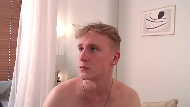 AlexxSweet online show from May 17, 10:44 am