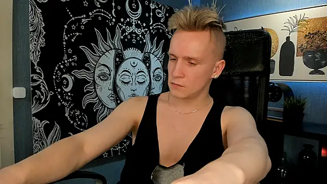 Snapshot of AlexxSweet chatting on March 1, 4:54 pm AlexxSweet online show from March 1, 4:54 pm