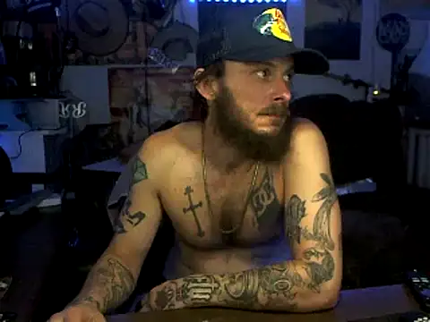 Snapshot of CloudDadddyyy420 chatting on October 8, 7:24 am CloudDadddyyy420 online show from October 8, 7:24 am