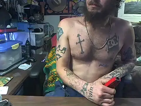 Snapshot of CloudDadddyyy420 chatting on September 25, 11:35 pm CloudDadddyyy420 online show from September 25, 11:35 pm