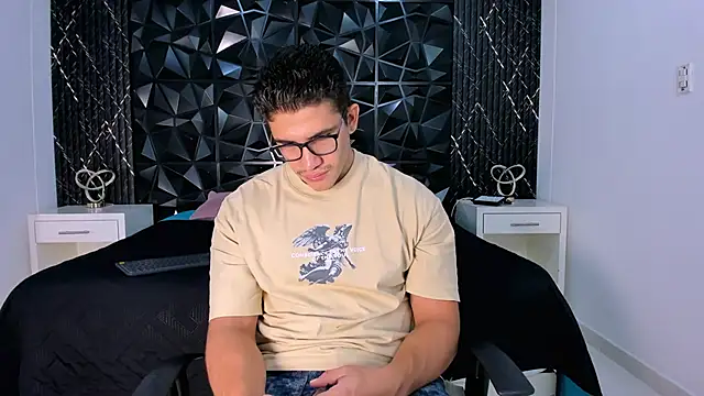 Snapshot of JeffDaltton chatting on October 2, 8:35 pm JeffDaltton online show from October 2, 8:35 pm