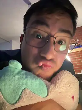 andrewmhilton  online show from February 10, 7:35 am