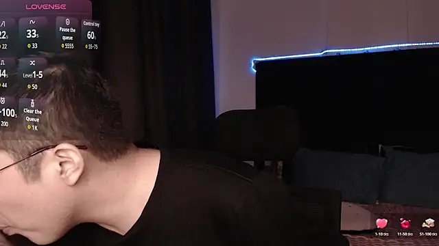 andrewmhilton  online show from February 11, 7:35 am