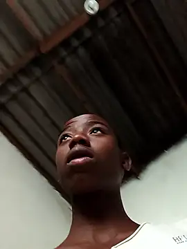 BLACK BOTTOM03 online show from January 14, 4:50 am