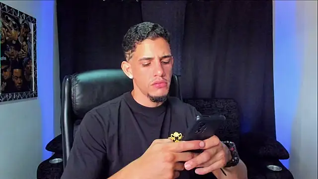 jhonnysnow17 online show from February 14, 8:26 pm