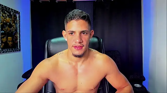 Snapshot of jhonnysnow17 chatting on October 26, 4:20 pm jhonnysnow17 online show from October 26, 4:20 pm