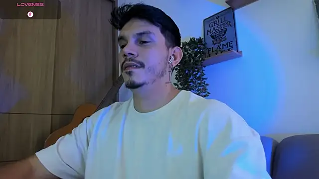 alejandro stark online show from April 24, 10:12 pm