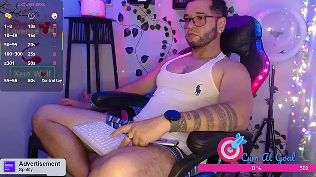 Snapshot of Xein_WoIf chatting on October 15, 2:41 am Xein WoIf online show from October 15, 2:41 am