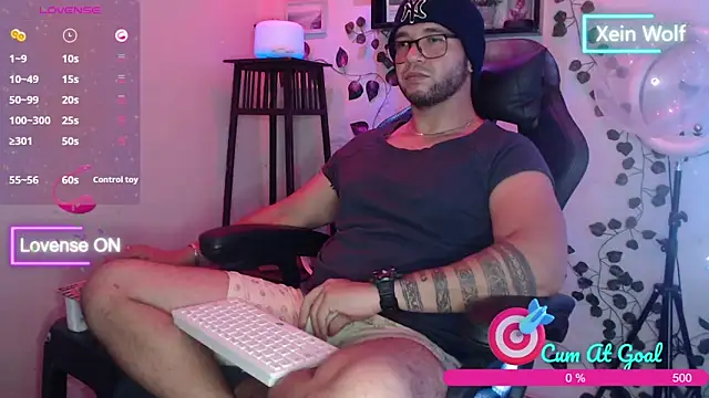 Snapshot of Xein_WoIf chatting on September 29, 3:38 am Xein WoIf online show from September 29, 3:38 am