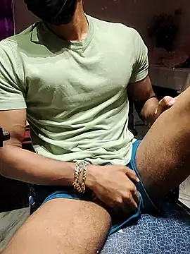 Snapshot of xxxhugedick0001 chatting on October 28, 7:33 am xxxhugedick0001 online show from October 28, 7:33 am