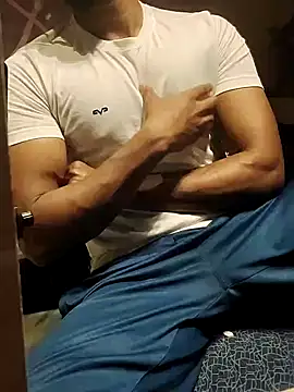 Snapshot of xxxhugedick0001 chatting on March 8, 7:40 pm xxxhugedick0001 online show from March 8, 7:40 pm