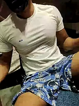 Snapshot of xxxhugedick0001 chatting on March 14, 6:39 pm xxxhugedick0001 online show from March 14, 6:39 pm