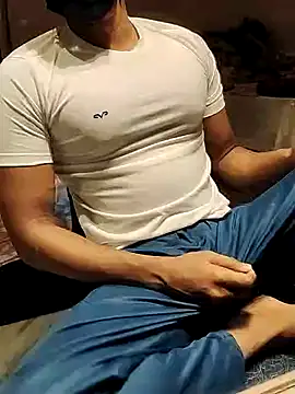 Snapshot of xxxhugedick0001 chatting on February 25, 4:10 pm xxxhugedick0001 online show from February 25, 4:10 pm