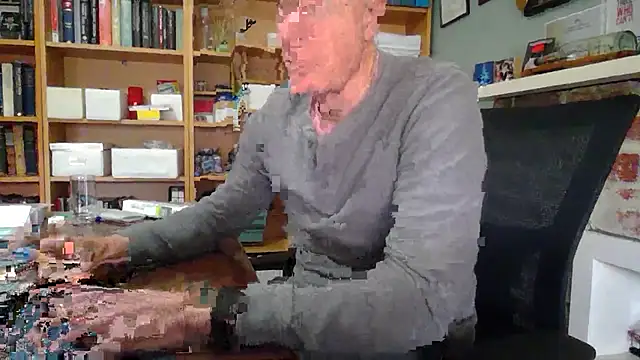 Snapshot of jiggy77777 chatting on October 9, 3:00 am jiggy77777 online show from October 9, 3:00 am