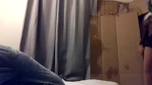 Snapshot of Hydro-Blastz chatting on December 10, 3:41 am Hydro-Blastz online show from December 10, 3:41 am