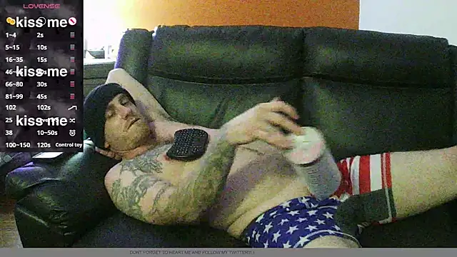 Snapshot of Hydro-Blastz chatting on January 7, 11:45 pm Hydro-Blastz online show from January 7, 11:45 pm
