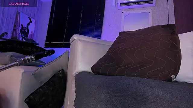 JUANDIAMONDS98 online show from April 26, 2:25 pm