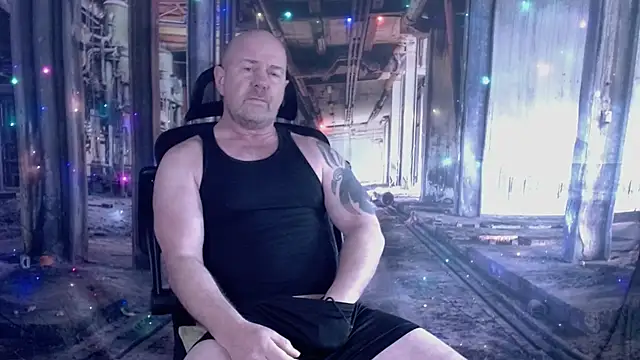 ManlyPrisonGuy online show from December 3, 1:17 pm