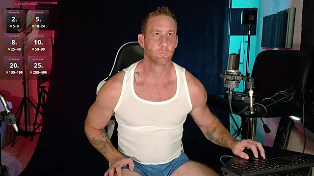 Snapshot of FiftyShadez chatting on October 21, 4:10 pm FiftyShadez online show from October 21, 4:10 pm