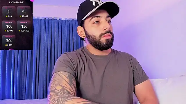 leo thewolf  online show from October 20, 7:51 pm