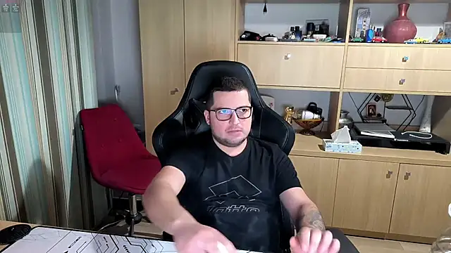 bigpuff hott online show from November 3, 9:16 pm