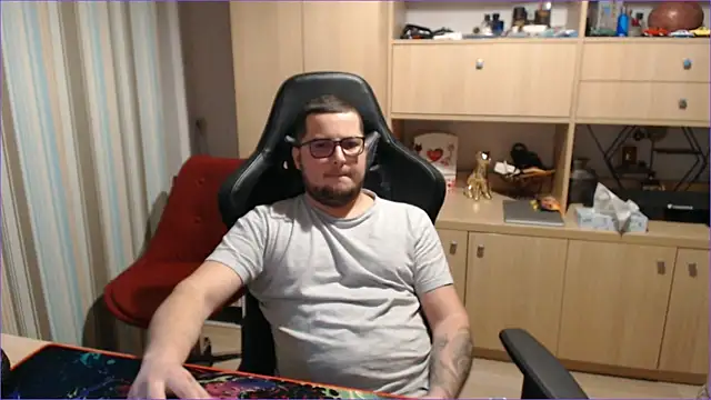 bigpuff hott online show from October 29, 8:34 pm