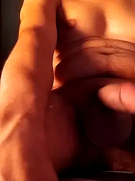 Snapshot of Hornynhard_guy chatting on December 3, 2:23 am Hornynhard guy online show from December 3, 2:23 am