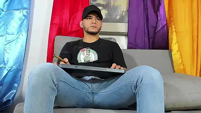 Snapshot of iandygrasso chatting on March 13, 11:51 am iandygrasso online show from March 13, 11:51 am