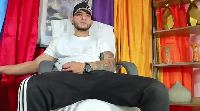 Snapshot of iandygrasso chatting on February 19, 11:06 am iandygrasso online show from February 19, 11:06 am