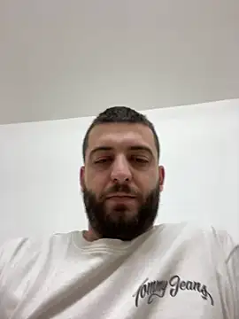Snapshot of ElChapoGuzman95 chatting on January 10, 7:32 pm ElChapoGuzman95 online show from January 10, 7:32 pm
