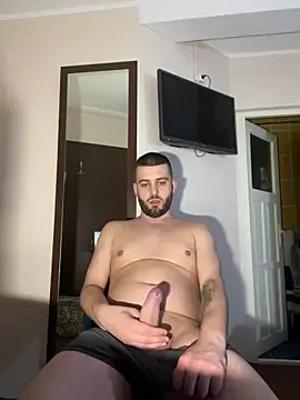 Snapshot of ElChapoGuzman95 chatting on January 24, 6:46 pm ElChapoGuzman95 online show from January 24, 6:46 pm