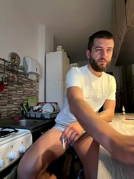 Snapshot of ElChapoGuzman95 chatting on October 22, 5:00 am ElChapoGuzman95 online show from October 22, 5:00 am