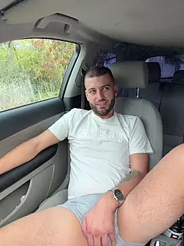 Snapshot of ElChapoGuzman95 chatting on October 24, 5:20 am ElChapoGuzman95 online show from October 24, 5:20 am