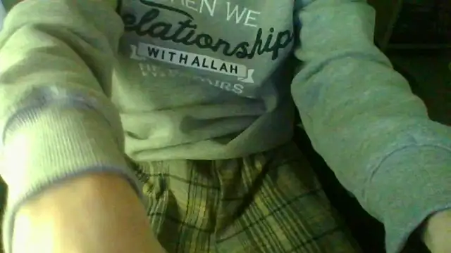 Snapshot of FranciCazzone chatting on February 7, 6:13 pm FranciCazzone online show from February 7, 6:13 pm