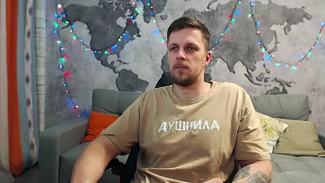 Snapshot of VikingChrisss chatting on December 30, 10:32 am VikingChrisss online show from December 30, 10:32 am