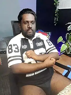 Rayansmith  online show from October 18, 10:15 pm