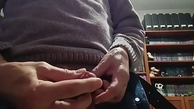 Snapshot of Mandra_is_a_whore chatting on October 24, 9:49 pm Mandra is a whore online show from October 24, 9:49 pm