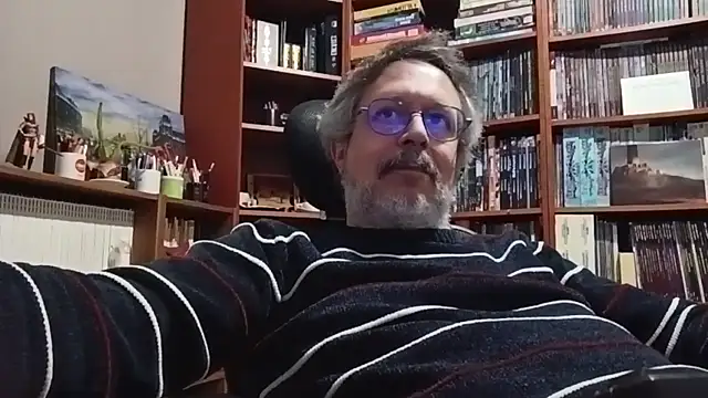 Mandra is a whore online show from November 8, 4:43 pm