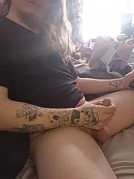 Snapshot of Enjoined_Salt chatting on October 31, 8:23 pm Enjoined Salt online show from October 31, 8:23 pm