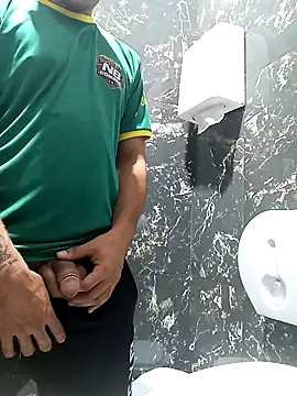 emrehliug12 online show from April 27, 12:40 am