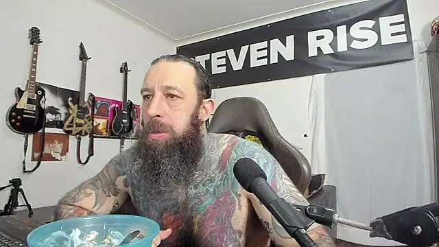 StevenRiseNYC online show from December 22, 3:33 am
