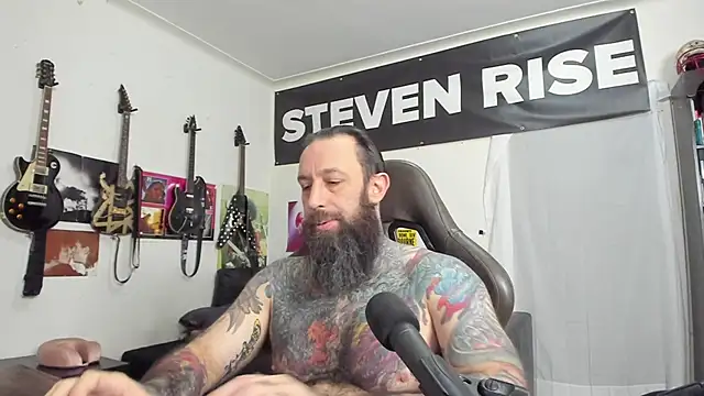 StevenRiseNYC online show from December 3, 3:22 pm