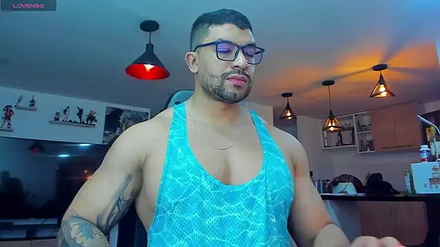 Snapshot of Michael_Diamond chatting on January 22, 2:15 am Michael Diamond online show from January 22, 2:15 am