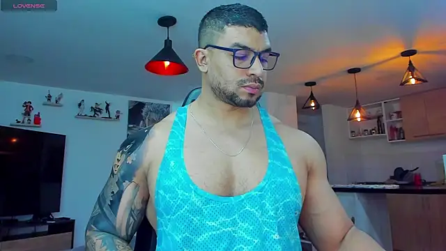 Snapshot of Michael_Diamond chatting on February 27, 2:41 am Michael Diamond online show from February 27, 2:41 am