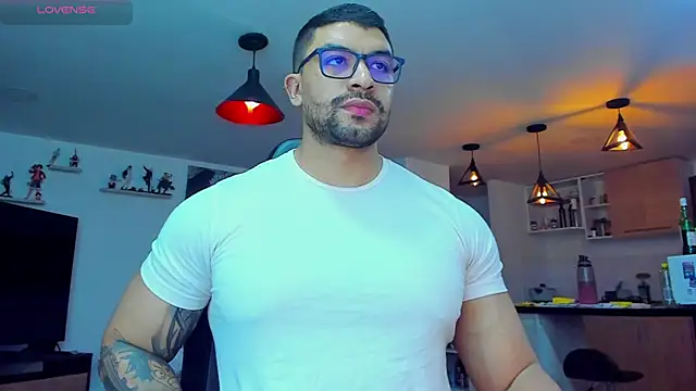 Snapshot of Michael_Diamond chatting on January 25, 4:02 am Michael Diamond online show from January 25, 4:02 am