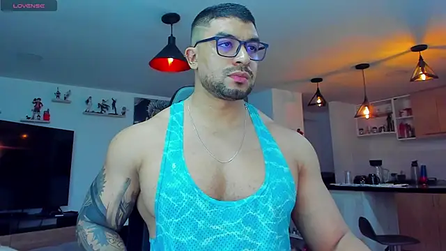 Snapshot of Michael_Diamond chatting on February 24, 1:46 am Michael Diamond online show from February 24, 1:46 am