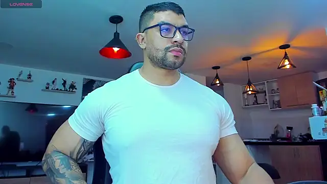 Snapshot of Michael_Diamond chatting on January 23, 2:12 am Michael Diamond online show from January 23, 2:12 am