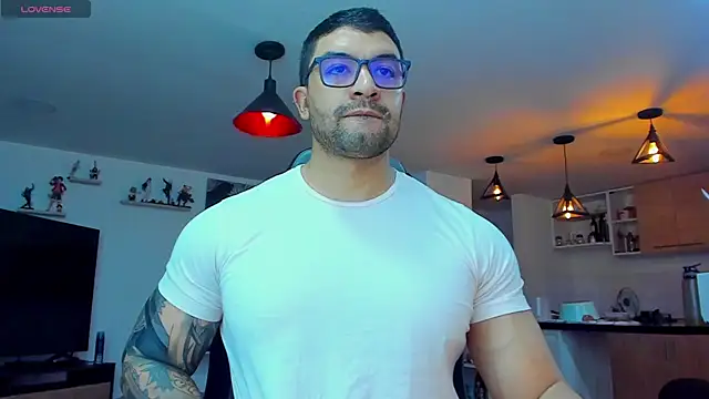 Snapshot of Michael_Diamond chatting on February 7, 2:08 am Michael Diamond online show from February 7, 2:08 am