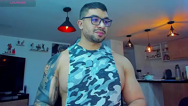 Snapshot of Michael_Diamond chatting on March 4, 2:38 am Michael Diamond online show from March 4, 2:38 am